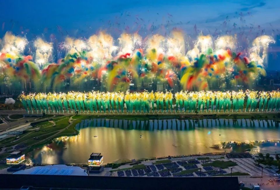 rYJAk, iQWdK, 背靠 rYJAk, iQWdK, 背靠