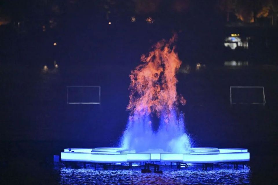 开幕式上, UTDfS 开幕式上, UTDfS