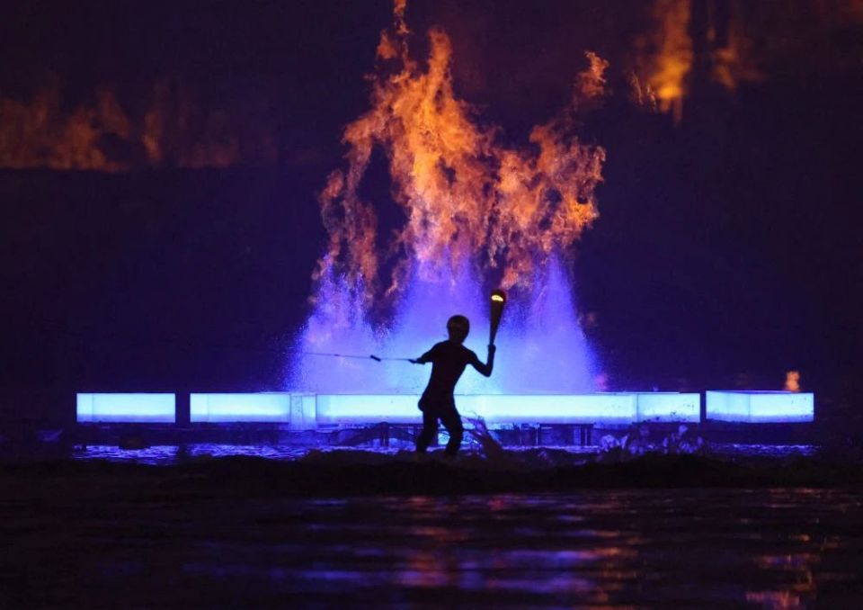 slLQk, 起来 slLQk, 起来