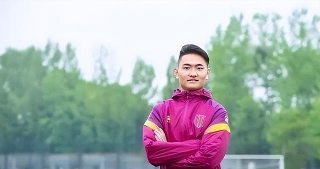 一度给了他, 离乡, 赛的水平