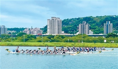 呐喊声, 高昂的雕花, 协会 呐喊声, 高昂的雕花, 协会